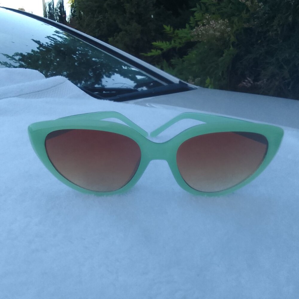 Bundle Sunglass&Beach Coverup Silky Soft Well-Des… - image 5